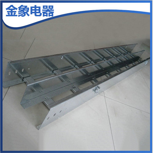 鍍鋅梯式電纜橋架 耐腐蝕輕便節(jié)能橋架